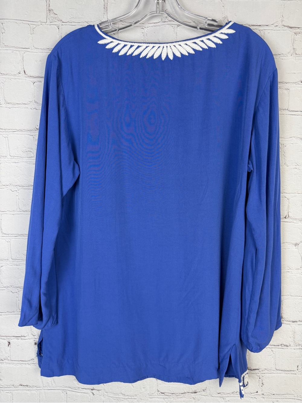 LILLY PULITZER Charlotte blue embroidered split-neck flowy tunic top, size L - Picture 3 of 12
